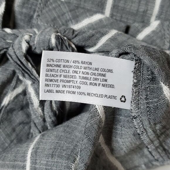 Universal Thread Gray/White Stripe Button-up - Picture 4 of 5